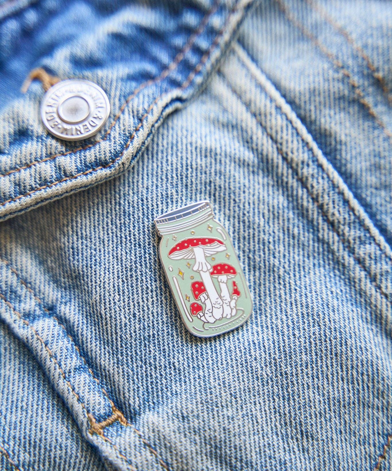 Shroom Jar Pin