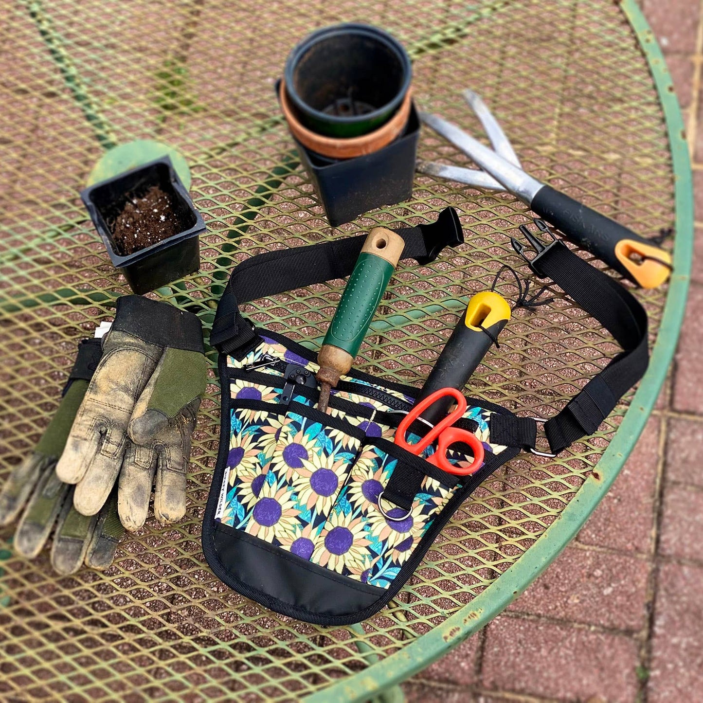 Mush Love Gardening Tool Belt
