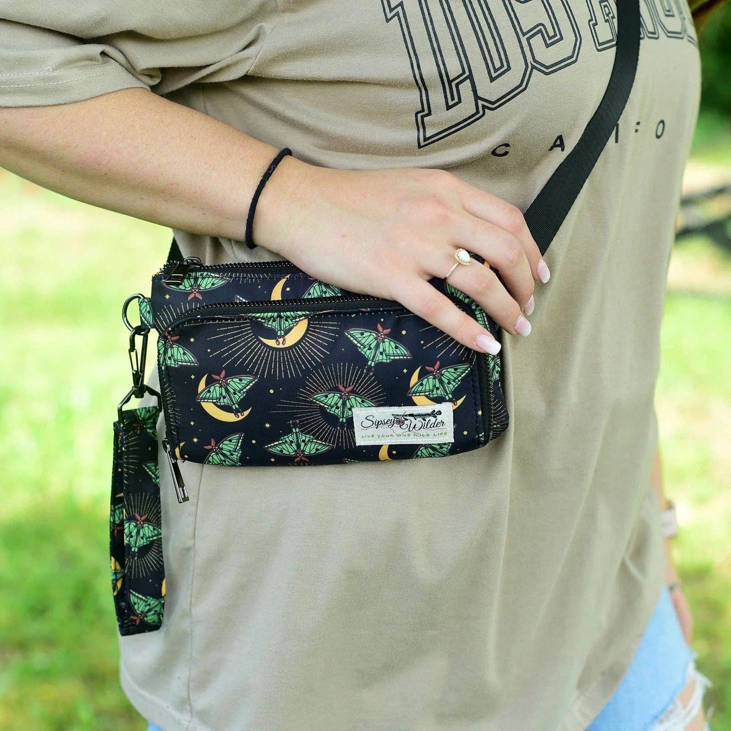 Crystal Cave Bats Venture Wallet 3.0 (Reflective Holographic!): Wallet & Wristlet Only